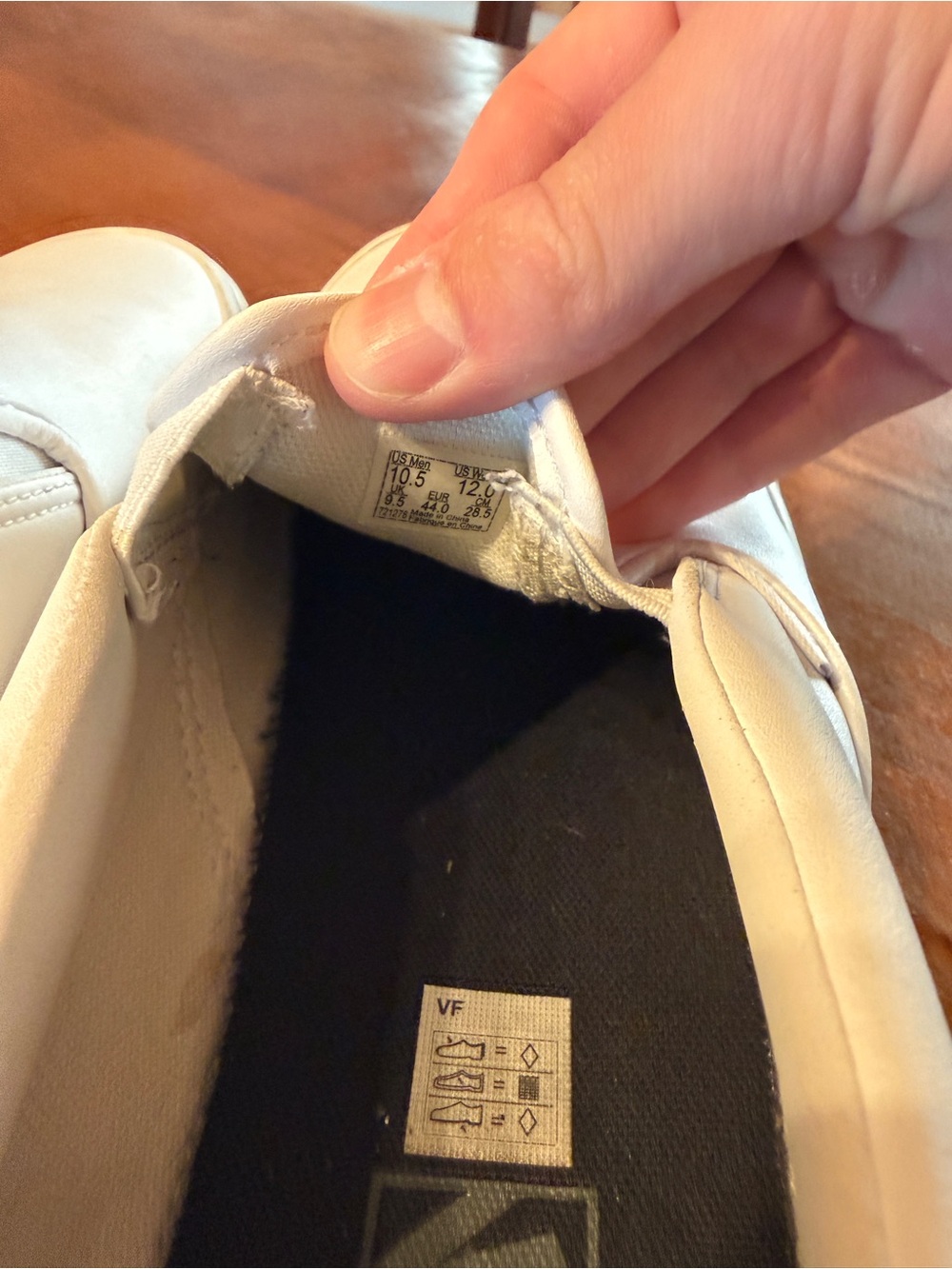 Men’s White Vans Slip-Ons - Picture 4 of 5